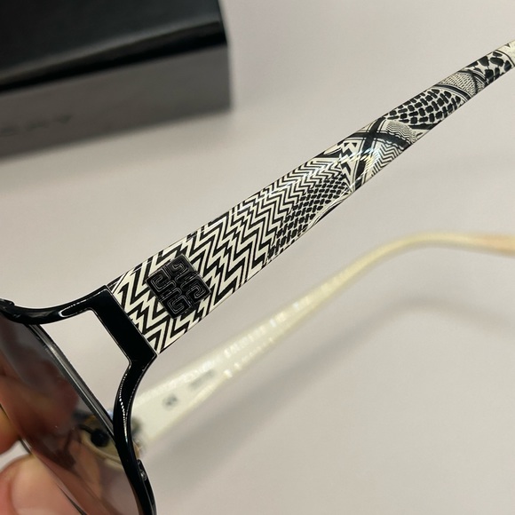 Givenchy SGV373G Sunglasses - Picture 3 of 9